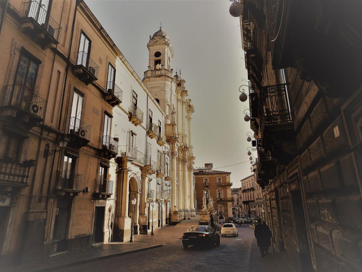 Casa Di Peppe Apartment Catania Luaran gambar